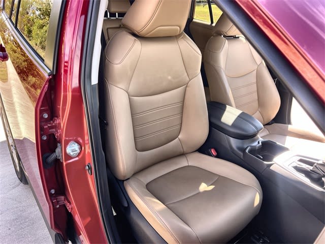 Thumbnail: 2025 Toyota RAV4 - 21