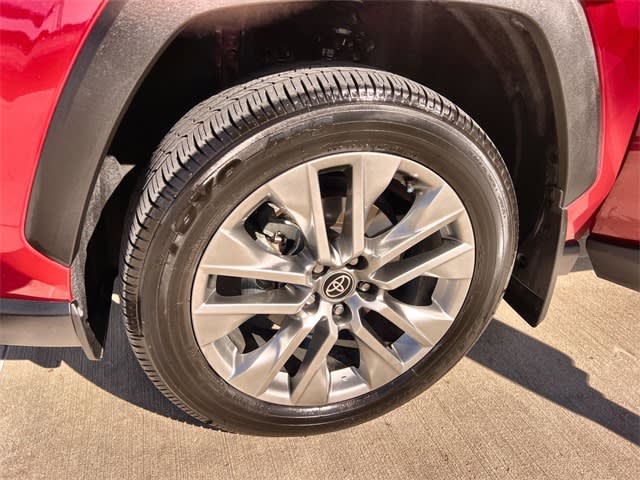 Thumbnail: 2025 Toyota RAV4 - 8