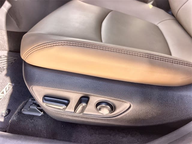 Thumbnail: 2025 Toyota RAV4 - 31