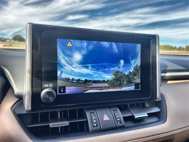 Thumbnail: 2025 Toyota RAV4 - 26