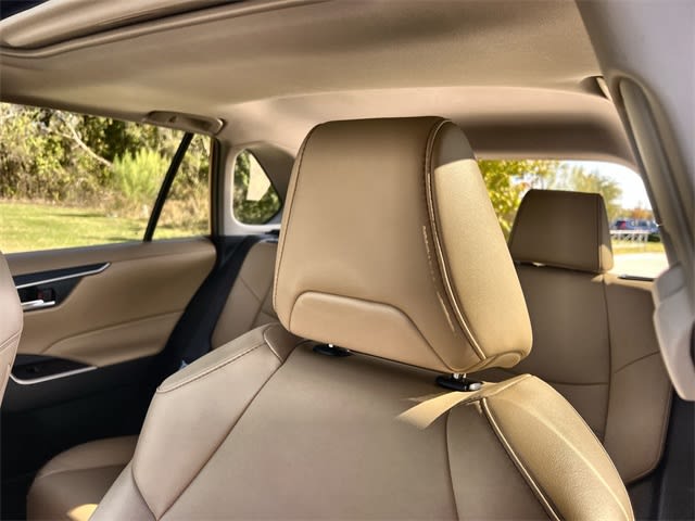 Thumbnail: 2025 Toyota RAV4 - 25