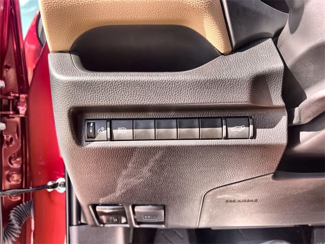 Thumbnail: 2025 Toyota RAV4 - 29