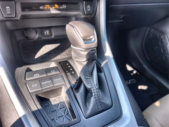 Thumbnail: 2025 Toyota RAV4 - 15