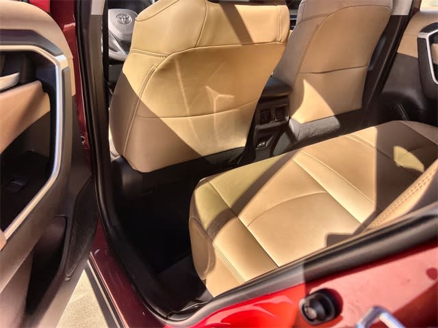 Thumbnail: 2025 Toyota RAV4 - 33