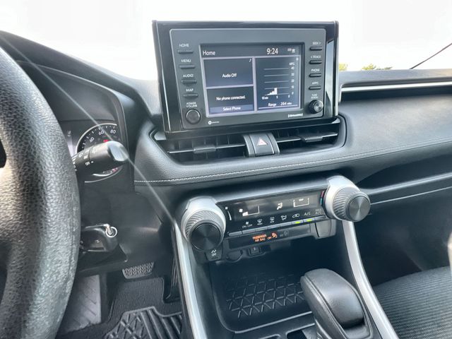 Thumbnail: 2021 Toyota RAV4 - 15