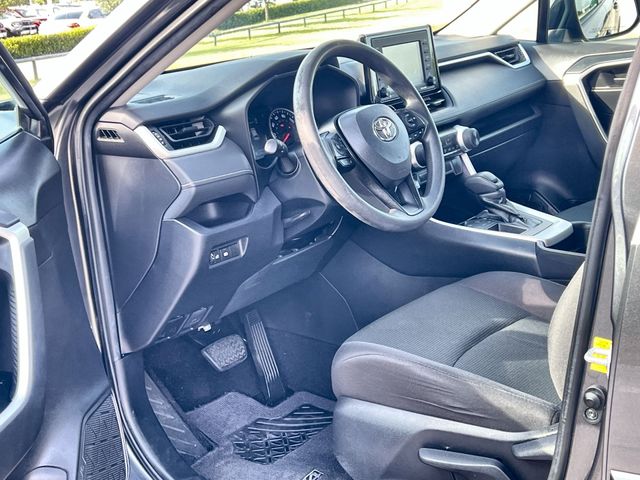 Thumbnail: 2021 Toyota RAV4 - 2