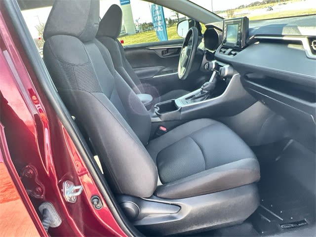 Thumbnail: 2022 Toyota RAV4 - 12