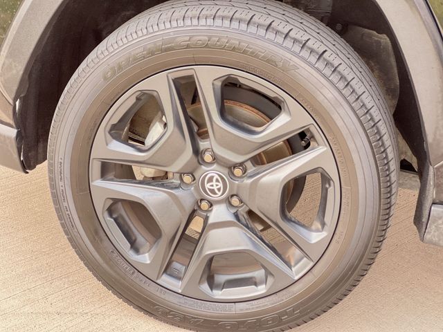 Thumbnail: 2022 Toyota RAV4 - 8