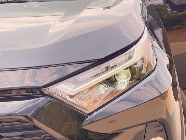 Thumbnail: 2022 Toyota RAV4 - 24