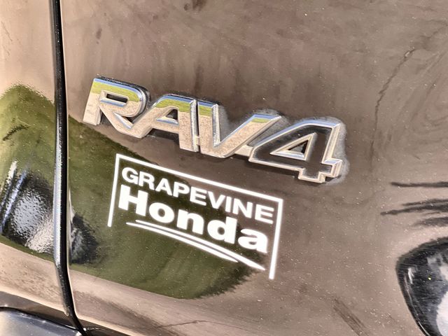 Thumbnail: 2020 Toyota RAV4 - 20