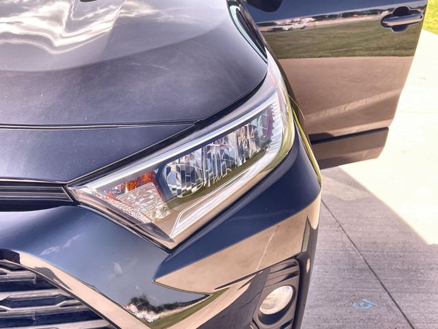 Thumbnail: 2020 Toyota RAV4 - 24