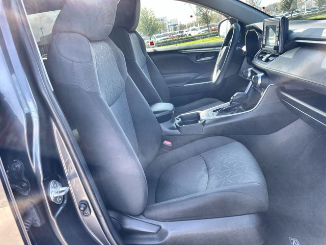 Thumbnail: 2020 Toyota RAV4 - 20