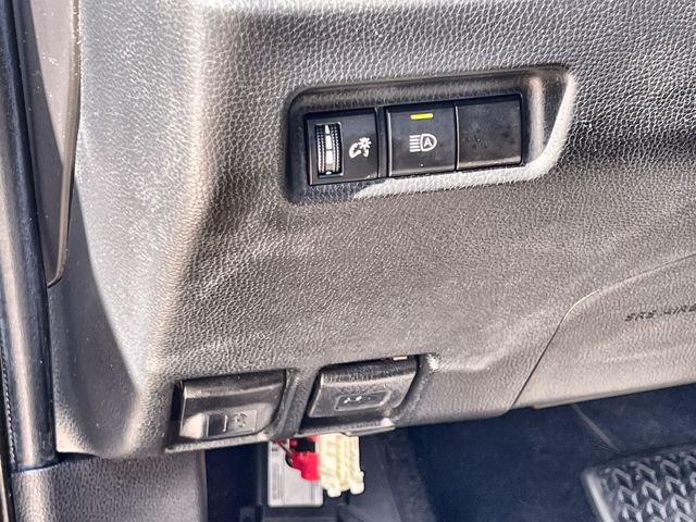 Thumbnail: 2020 Toyota RAV4 - 29