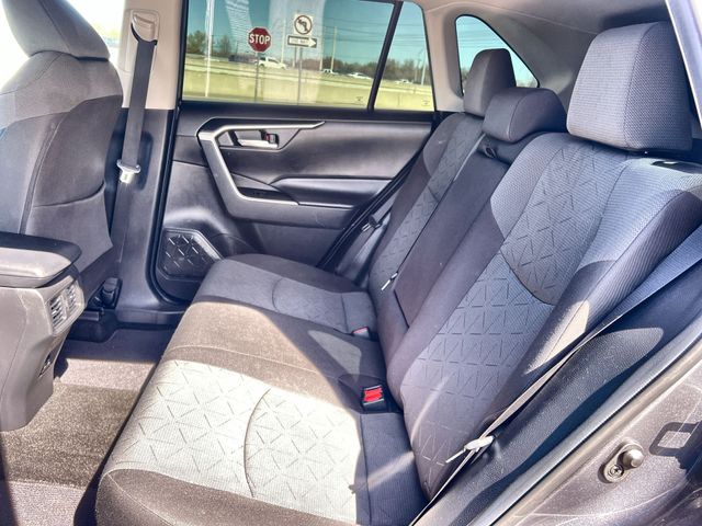 Thumbnail: 2020 Toyota RAV4 - 13