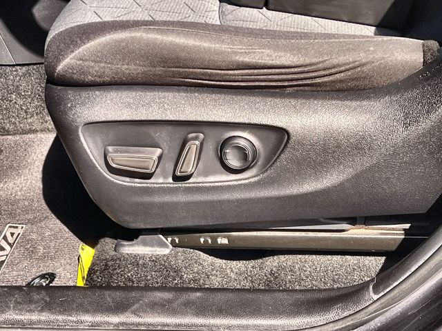 Thumbnail: 2020 Toyota RAV4 - 31