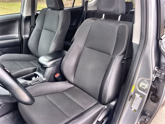 Thumbnail: 2018 Toyota RAV4 - 11