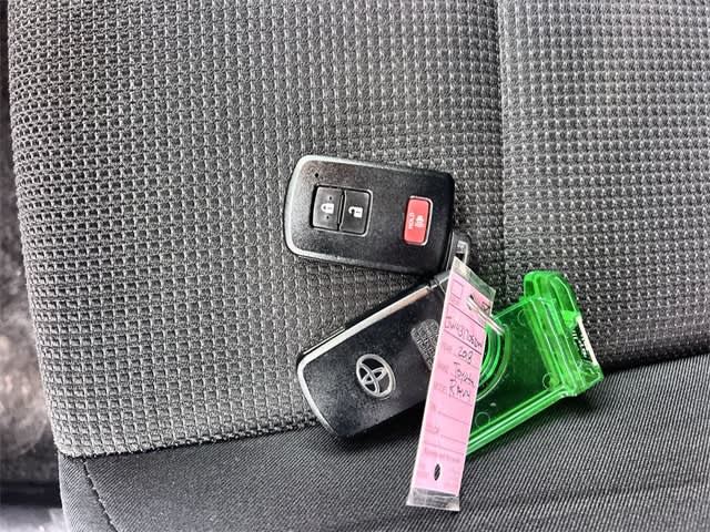 Thumbnail: 2018 Toyota RAV4 - 22