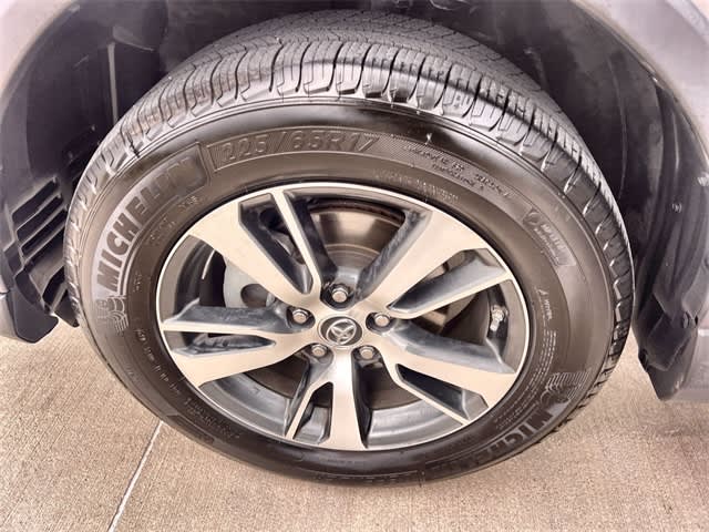 Thumbnail: 2018 Toyota RAV4 - 8