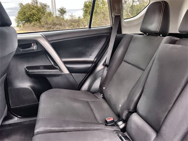 Thumbnail: 2018 Toyota RAV4 - 21