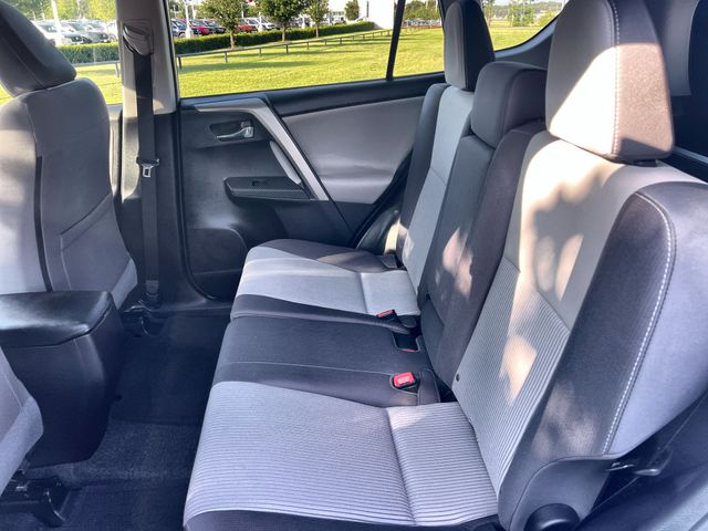 Thumbnail: 2015 Toyota RAV4 - 13