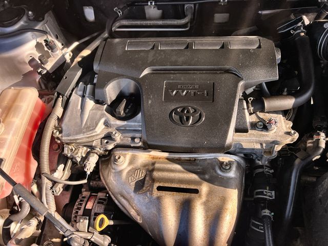 Thumbnail: 2015 Toyota RAV4 - 9