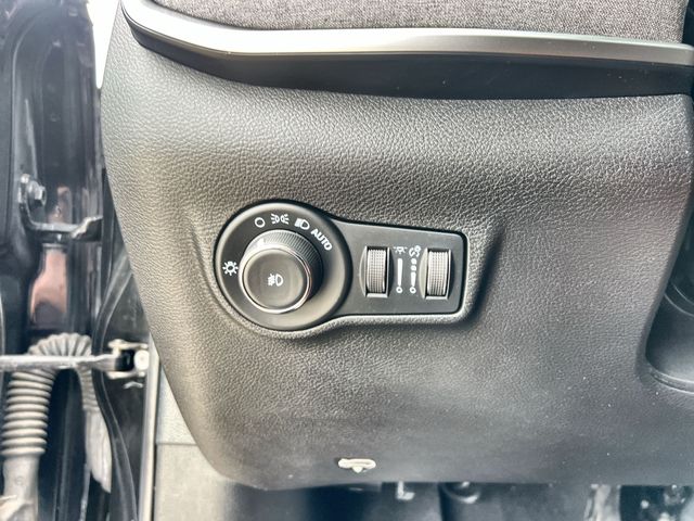 Thumbnail: 2022 Jeep Compass - 29