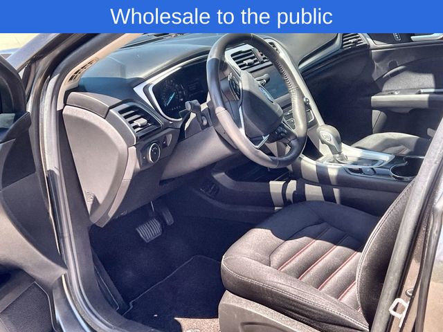 Thumbnail: 2016 Ford Fusion - 11