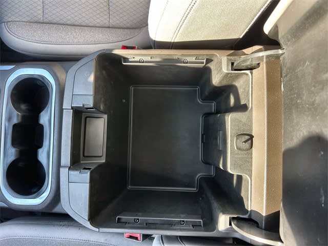 Thumbnail: 2019 Chevrolet Silverado 1500 - 27