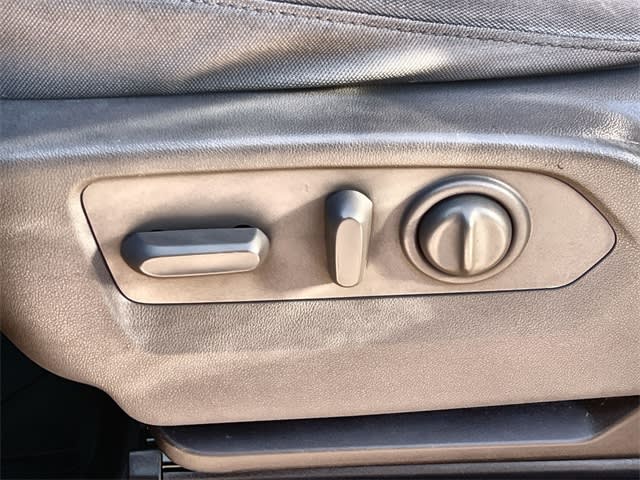 Thumbnail: 2019 Chevrolet Silverado 1500 - 31