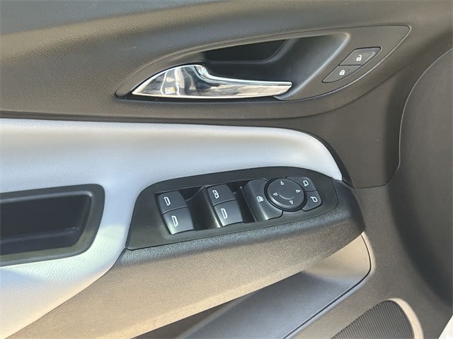 Thumbnail: 2023 Chevrolet Equinox - 30