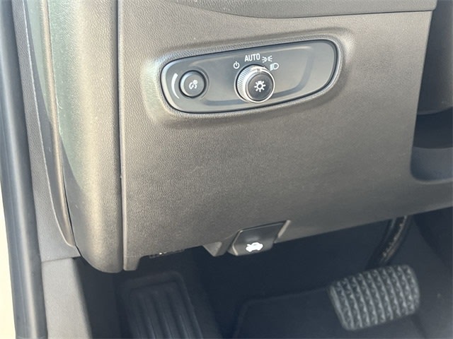 Thumbnail: 2023 Chevrolet Equinox - 29