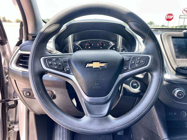 Thumbnail: 2022 Chevrolet Equinox - 10
