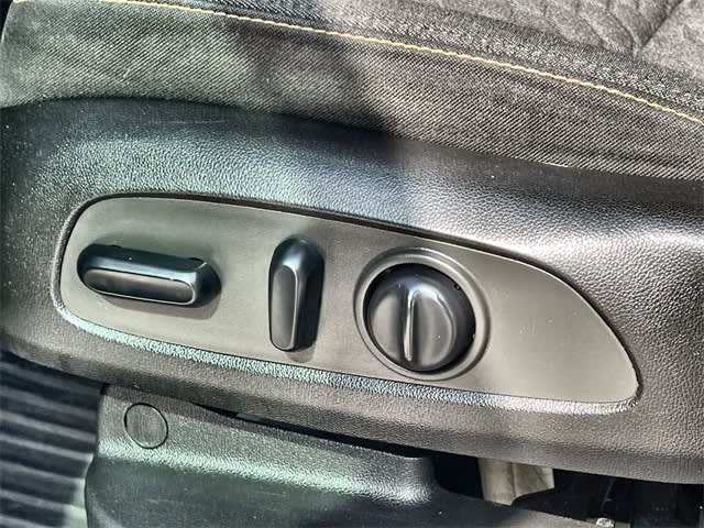 Thumbnail: 2019 Chevrolet Equinox - 31