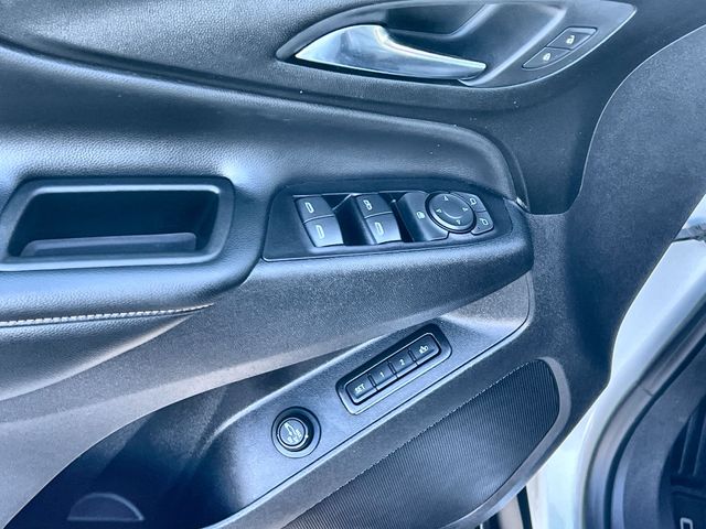 Thumbnail: 2020 Chevrolet Equinox - 30