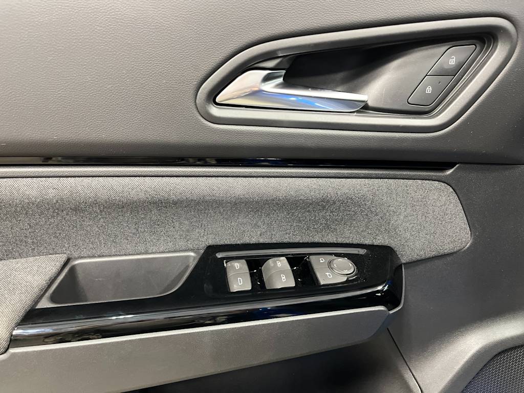 Thumbnail: 2025 Honda Prologue - 21