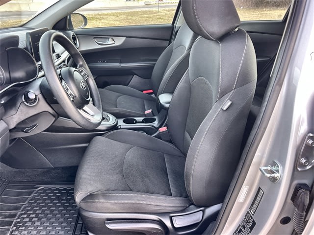 Thumbnail: 2021 Kia Forte - 12