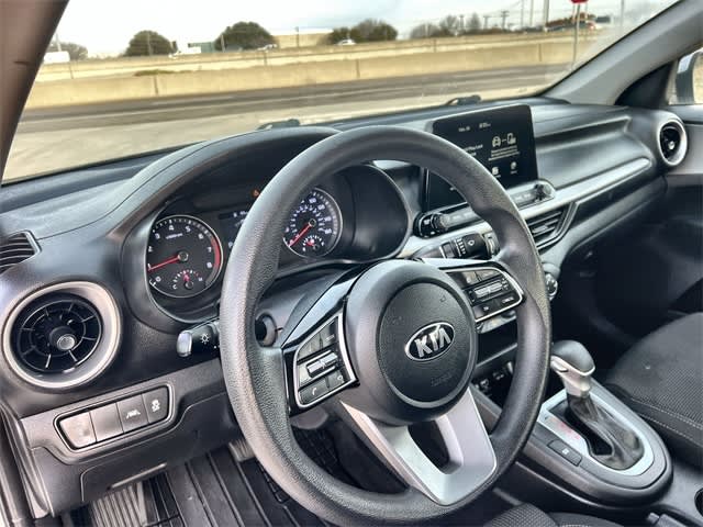 Thumbnail: 2021 Kia Forte - 2