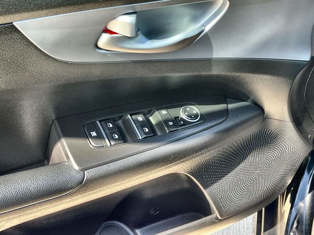 Thumbnail: 2023 Kia Forte - 29