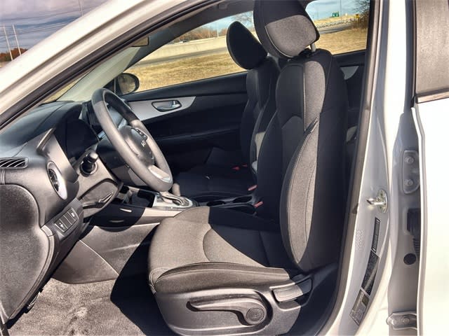 Thumbnail: 2023 Kia Forte - 12