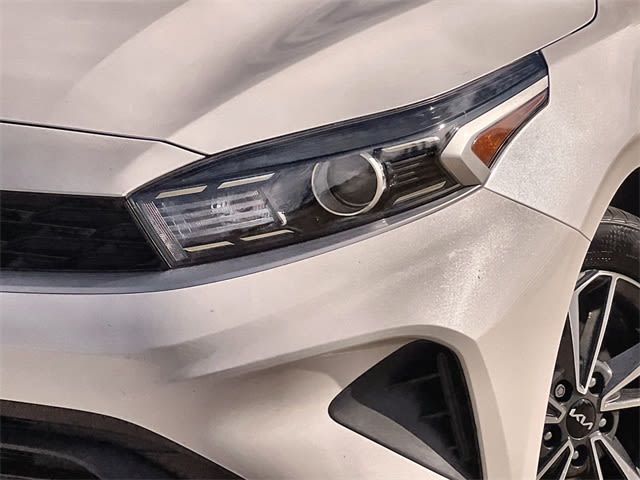 Thumbnail: 2023 Kia Forte - 24