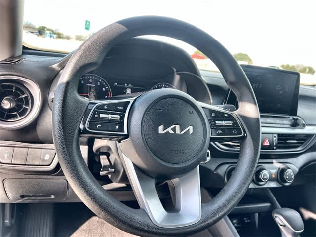 Thumbnail: 2023 Kia Forte - 10