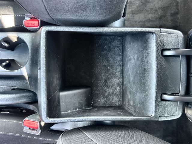 Thumbnail: 2023 Kia Forte - 26