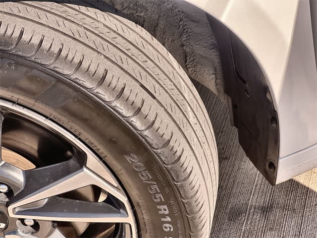 Thumbnail: 2023 Kia Forte - 23