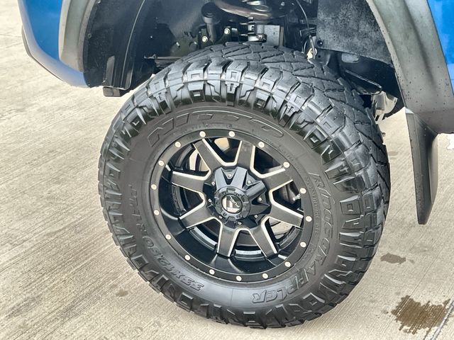 Thumbnail: 2018 Toyota Tacoma - 8