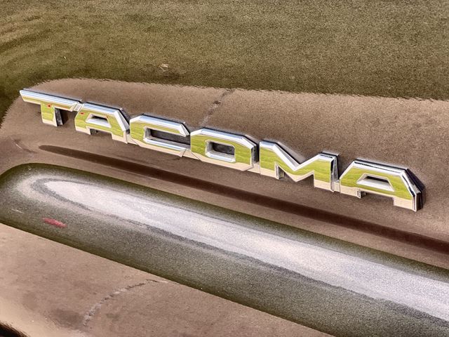 Thumbnail: 2022 Toyota Tacoma - 7