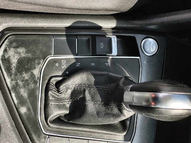Thumbnail: 2019 Volkswagen Tiguan - 15