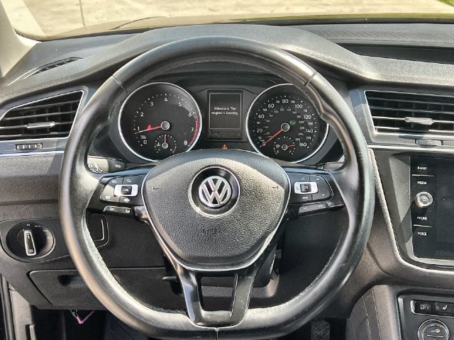 Thumbnail: 2019 Volkswagen Tiguan - 10