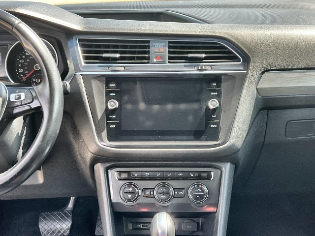 Thumbnail: 2019 Volkswagen Tiguan - 14