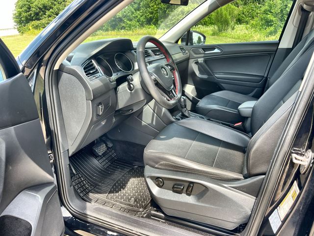 Thumbnail: 2021 Volkswagen Tiguan - 11