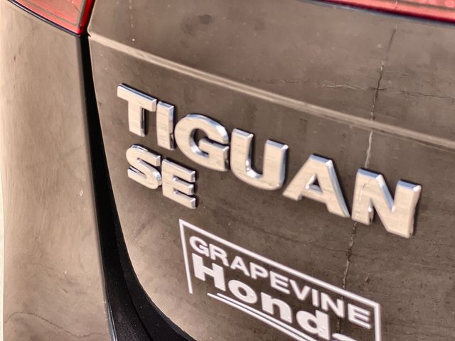 Thumbnail: 2021 Volkswagen Tiguan - 7